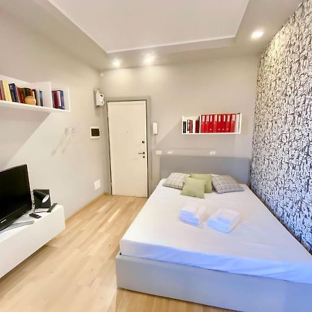 Viale Umbria Colorful And Cosy Studio Daire Milano Dış mekan fotoğraf