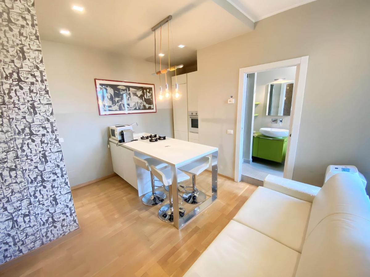 Viale Umbria Colorful And Cosy Studio Daire Milano Dış mekan fotoğraf